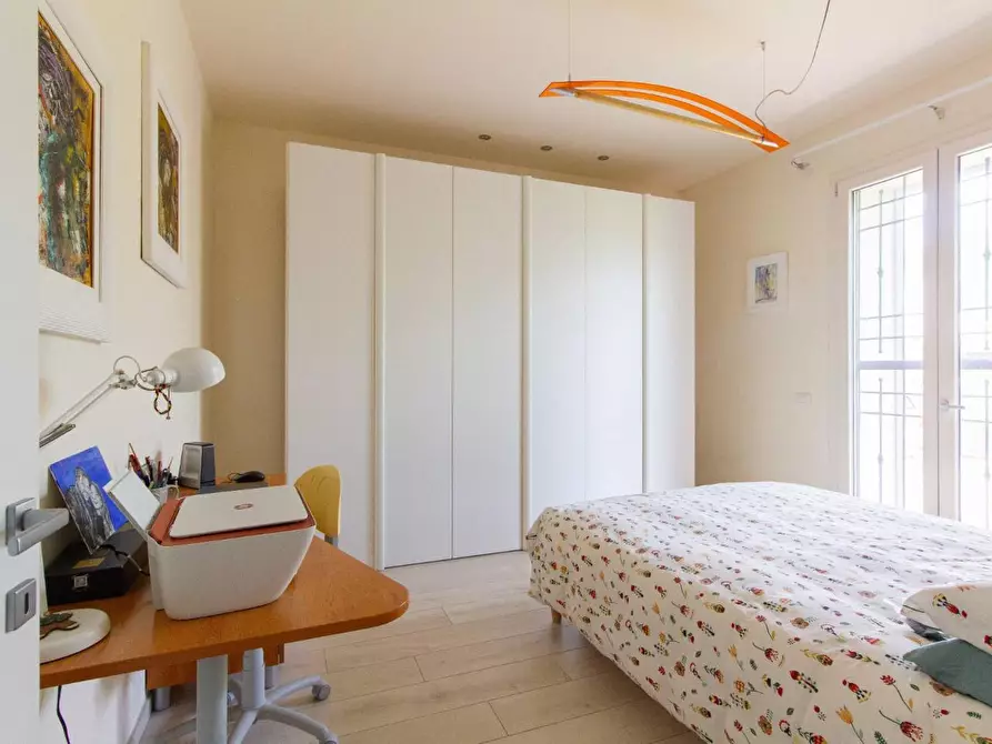 Immagine 22 di Villa in vendita  a Cascina