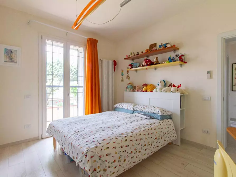 Immagine 19 di Villa in vendita  a Cascina