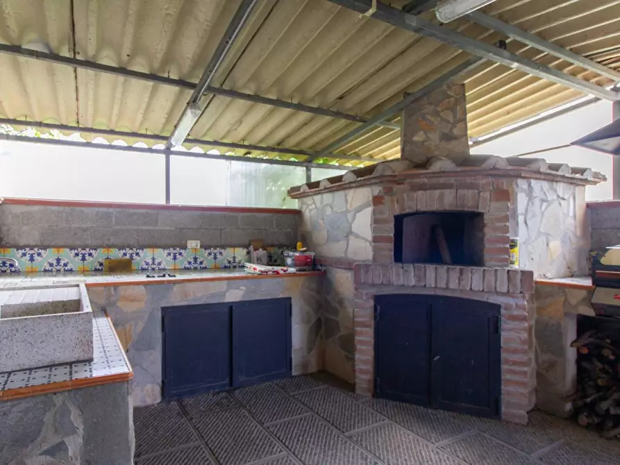 Immagine 46 di Villa in vendita  a Cascina