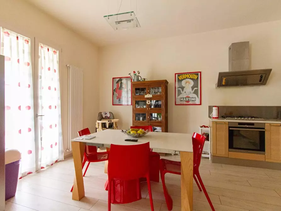 Immagine 16 di Villa in vendita  a Cascina