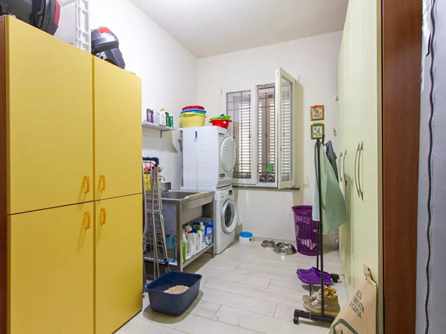 Immagine 40 di Villa in vendita  a Cascina