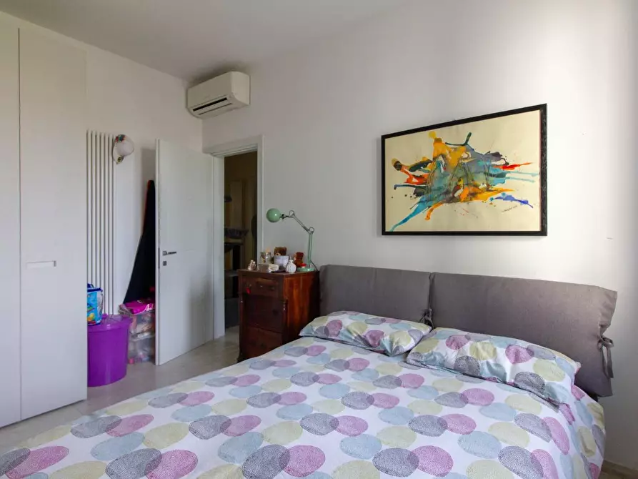 Immagine 38 di Villa in vendita  a Cascina