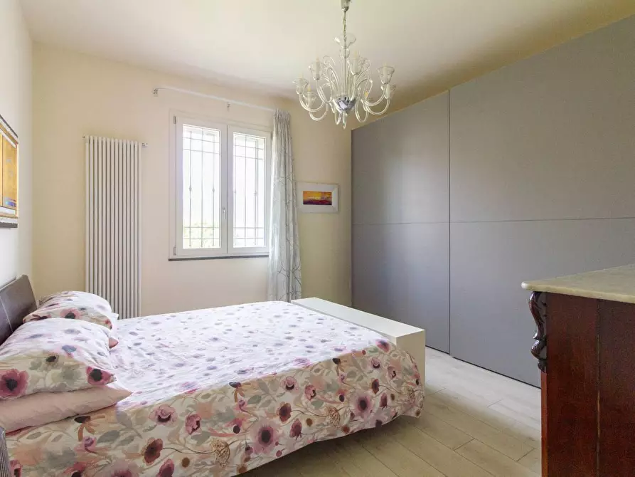 Immagine 30 di Villa in vendita  a Cascina