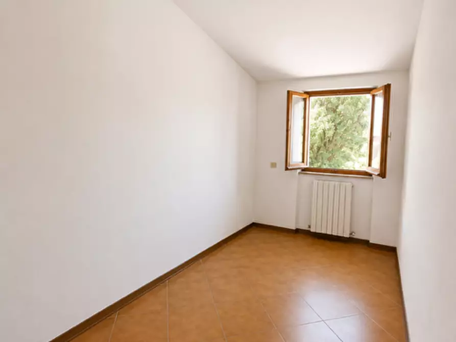 Immagine 7 di Appartamento in vendita  a Siena