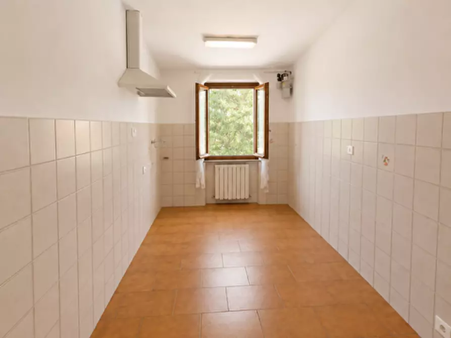 Immagine 8 di Appartamento in vendita  a Siena