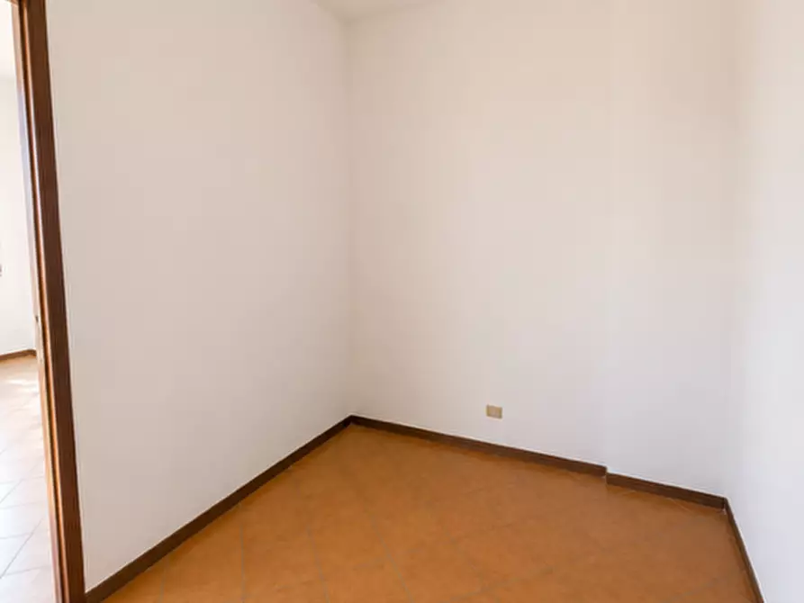 Immagine 6 di Appartamento in vendita  a Siena