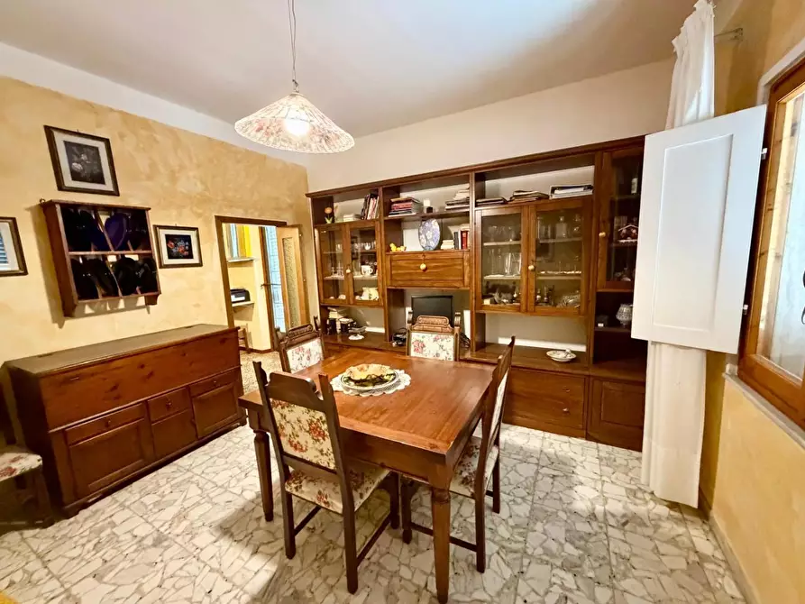 Immagine 5 di Villa in vendita  a Montelupo Fiorentino