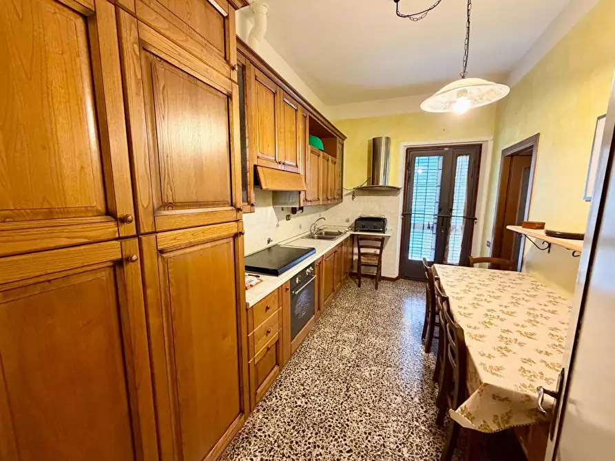Immagine 12 di Villa in vendita  a Montelupo Fiorentino