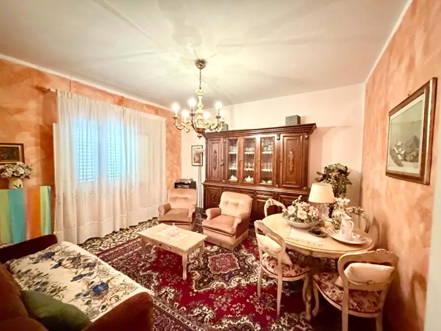Immagine 9 di Villa in vendita  a Montelupo Fiorentino