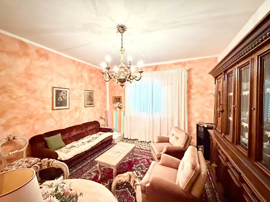 Immagine 8 di Villa in vendita  a Montelupo Fiorentino