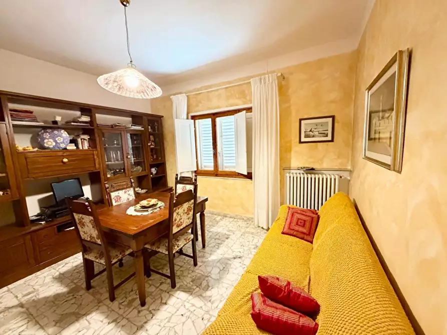 Immagine 2 di Villa in vendita  a Montelupo Fiorentino