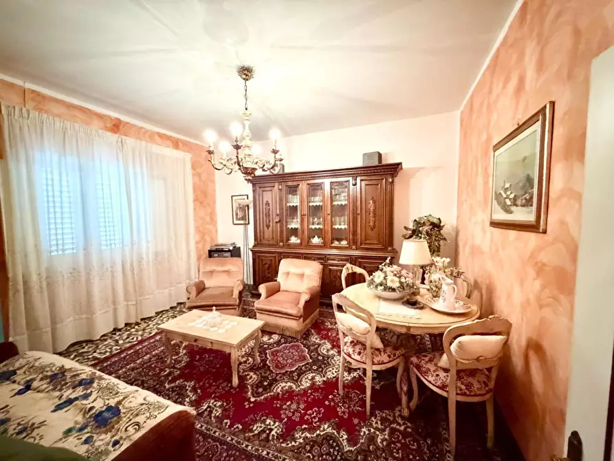 Immagine 10 di Villa in vendita  a Montelupo Fiorentino