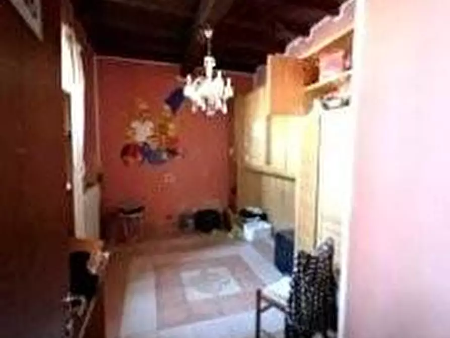 Immagine 6 di Villa in vendita  a Suardi