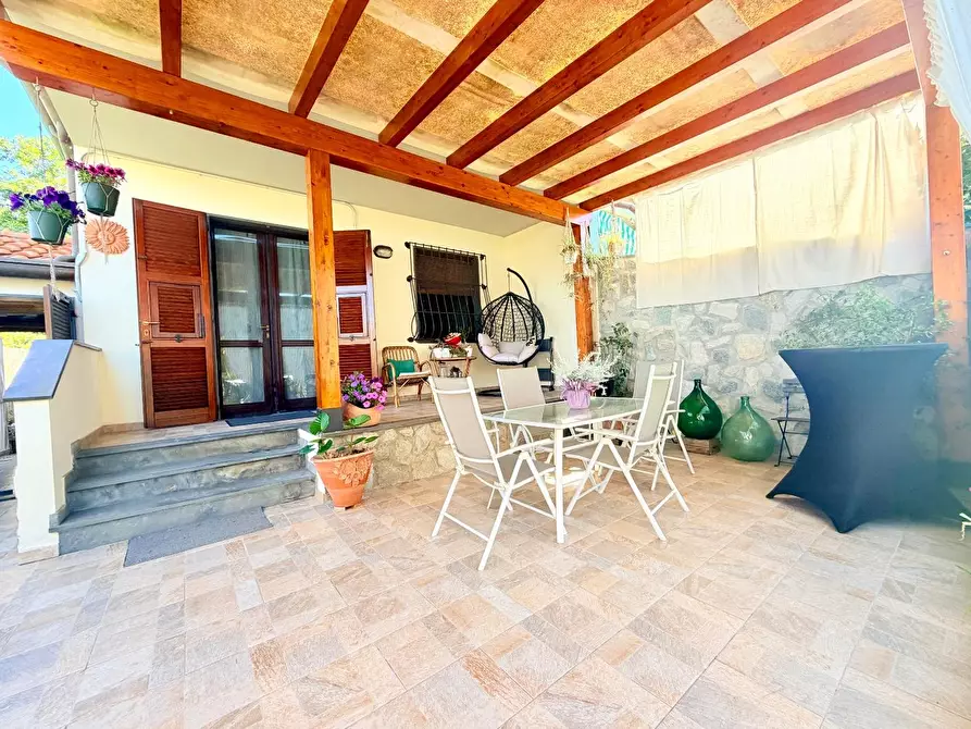 Immagine 19 di Casa bifamiliare in vendita  a Massa