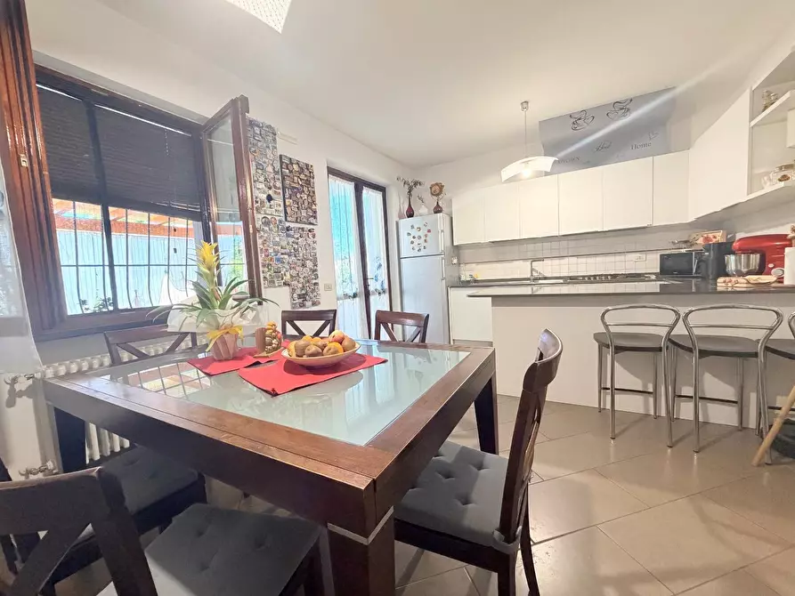 Immagine 14 di Casa bifamiliare in vendita  a Massa