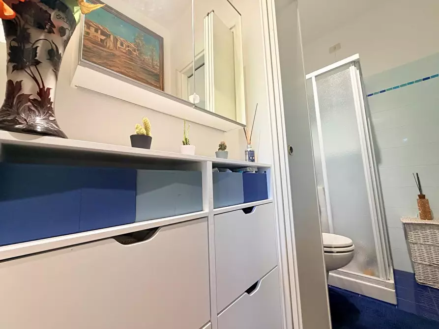 Immagine 22 di Casa bifamiliare in vendita  a Massa