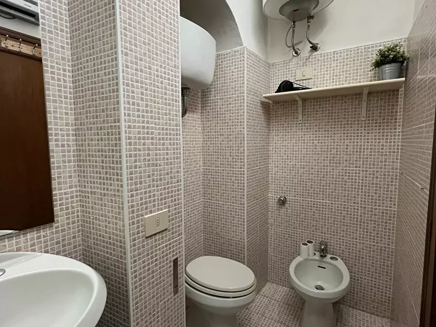 Immagine 9 di Appartamento in vendita  a Firenze