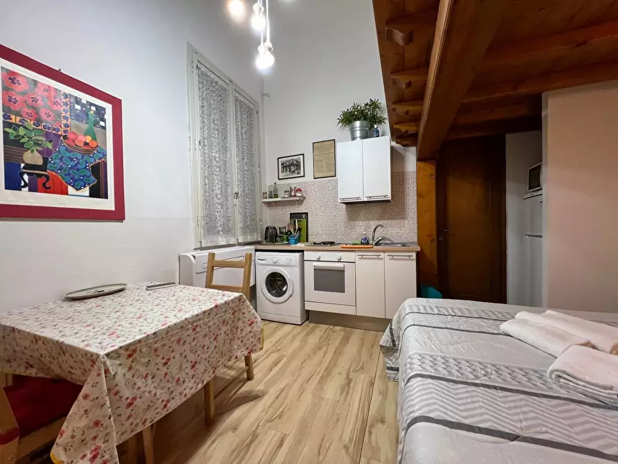 Immagine 5 di Appartamento in vendita  a Firenze