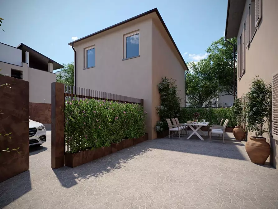 Immagine 6 di Porzione di casa in vendita  a Lucca