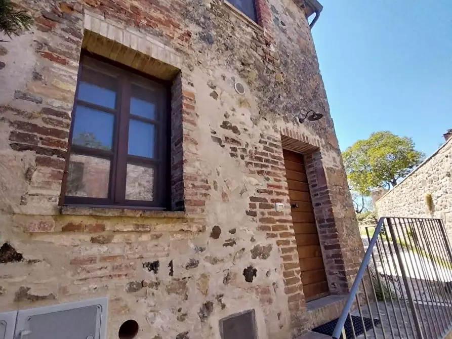 Immagine 1 di Porzione di casa in vendita  a Murlo