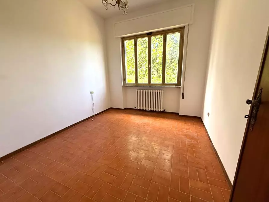 Immagine 26 di Villa in vendita  a Capannori