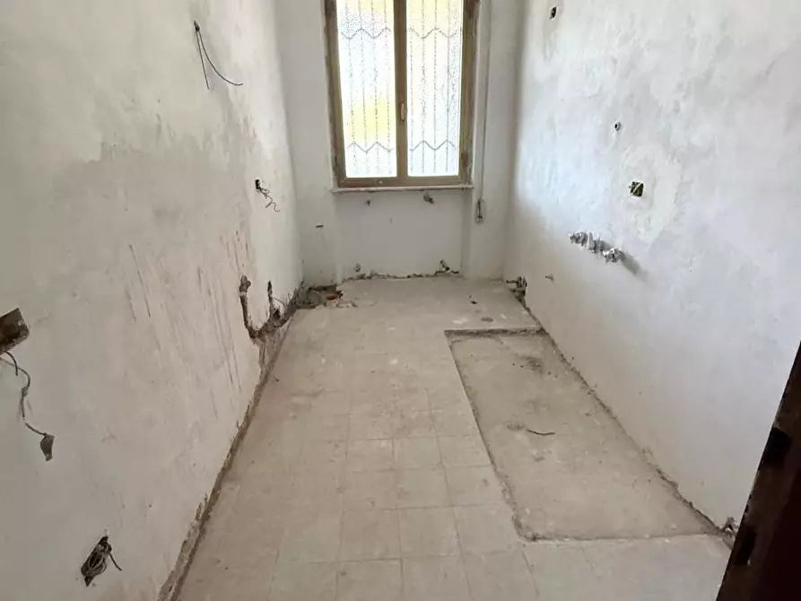 Immagine 27 di Villa in vendita  a Capannori