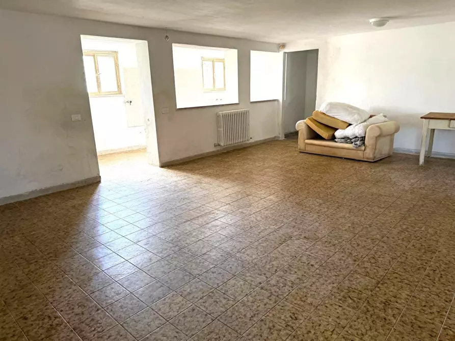 Immagine 3 di Villa in vendita  a Capannori