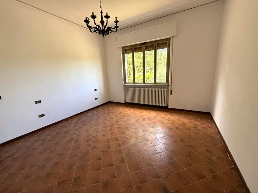 Immagine 25 di Villa in vendita  a Capannori