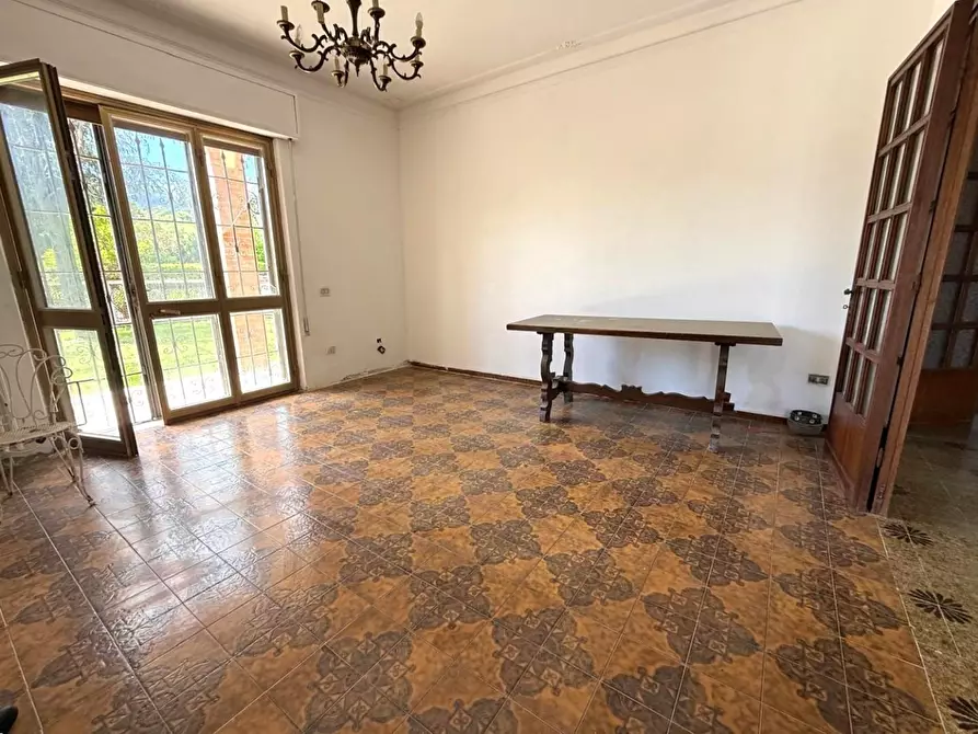 Immagine 21 di Villa in vendita  a Capannori