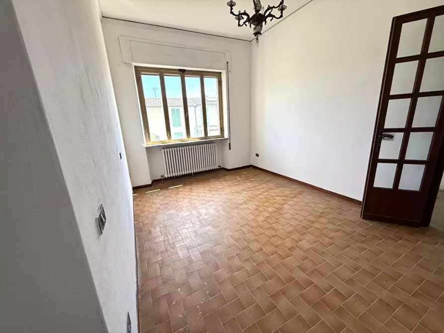 Immagine 19 di Villa in vendita  a Capannori