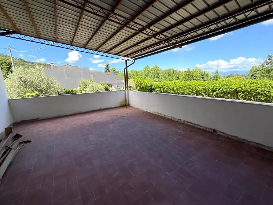 Immagine 13 di Villa in vendita  a Capannori