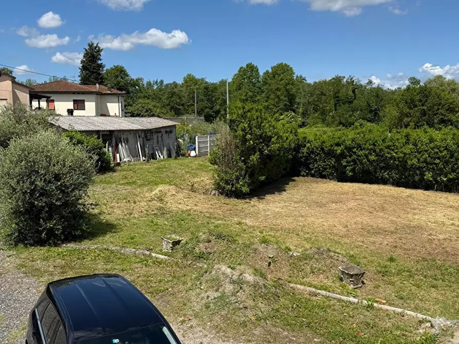 Immagine 15 di Villa in vendita  a Capannori