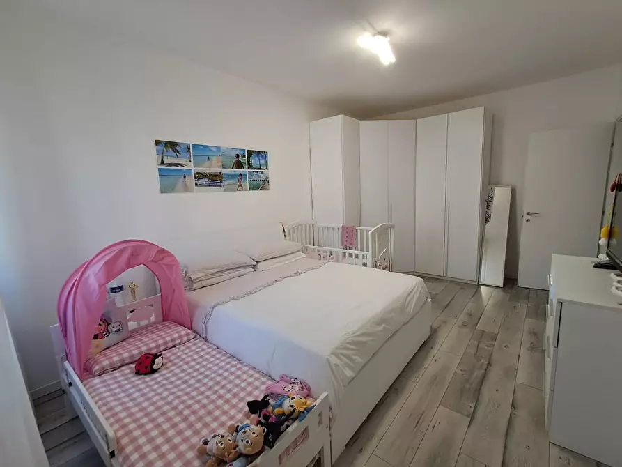 Immagine 11 di Appartamento in vendita  a Pontedera