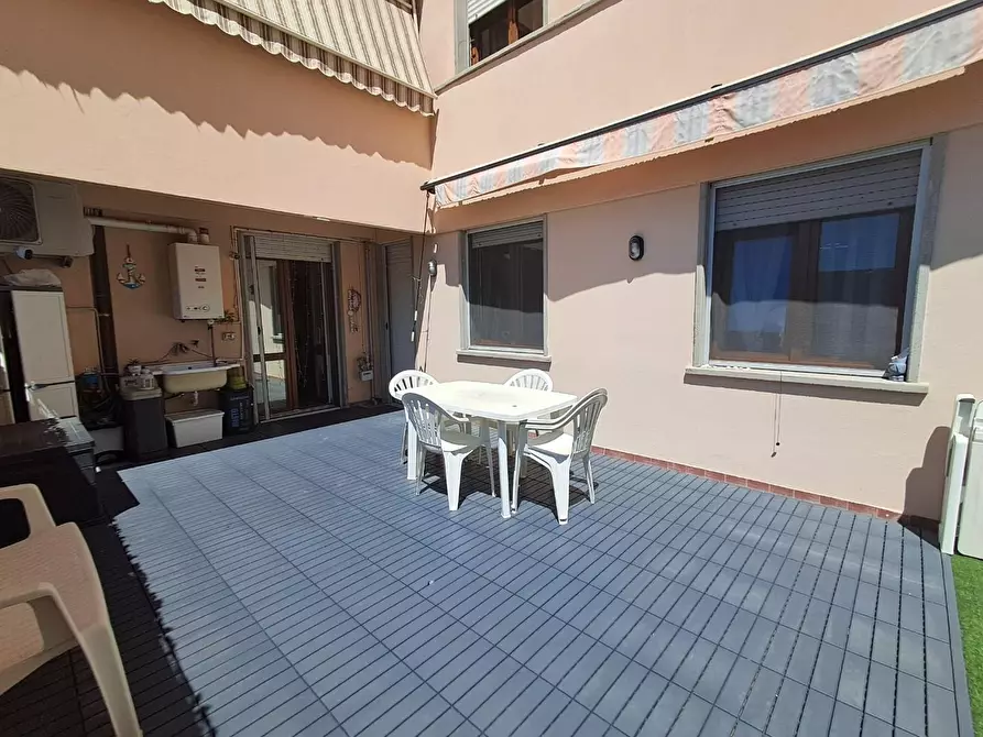 Immagine 5 di Appartamento in vendita  a Pontedera