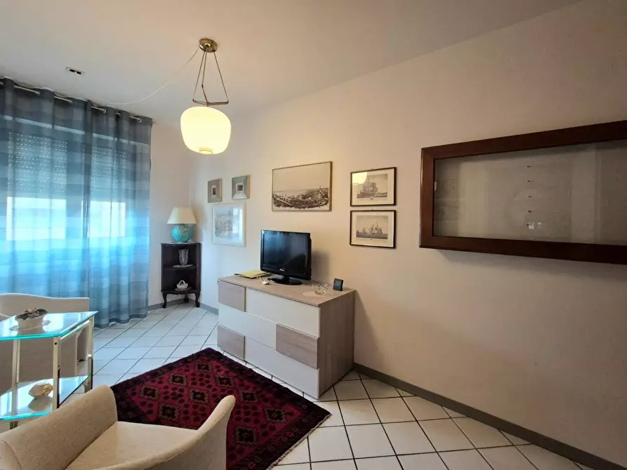 Immagine 13 di Appartamento in vendita  a Lucca