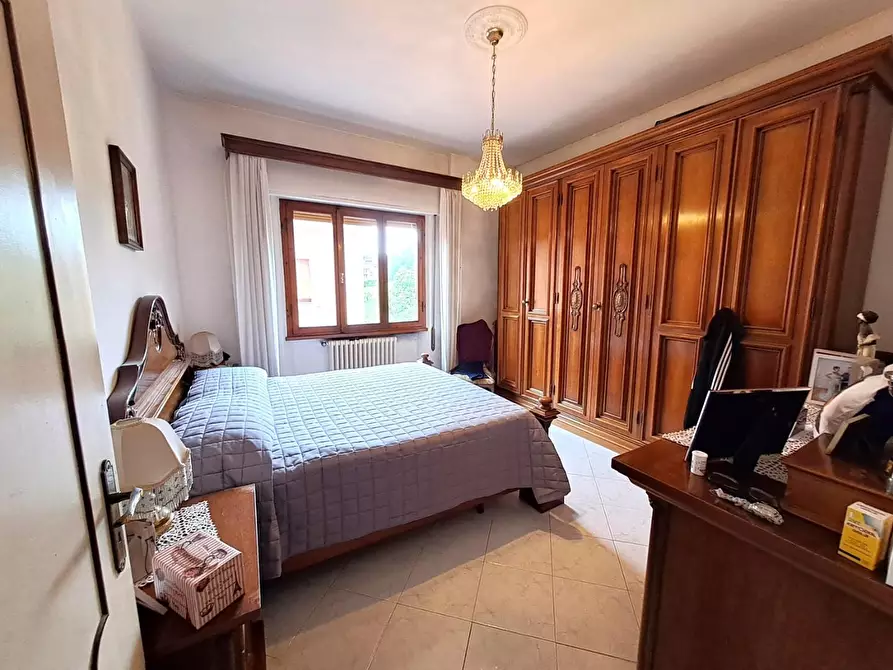 Immagine 10 di Appartamento in vendita  a Poggibonsi