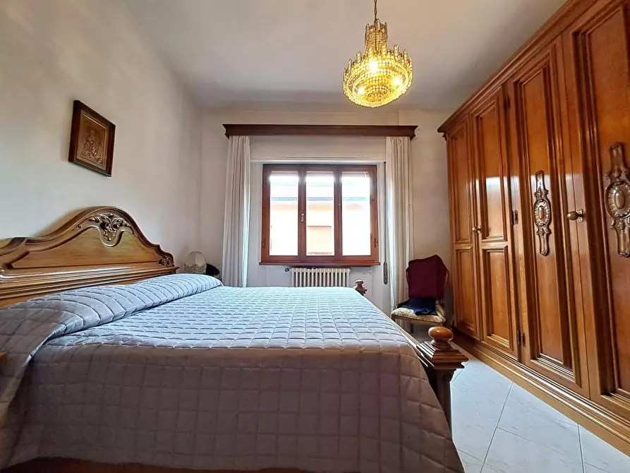 Immagine 11 di Appartamento in vendita  a Poggibonsi