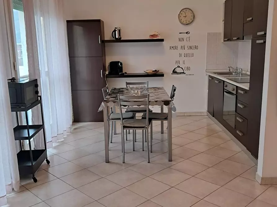 Immagine 3 di Appartamento in affitto  a Carrara