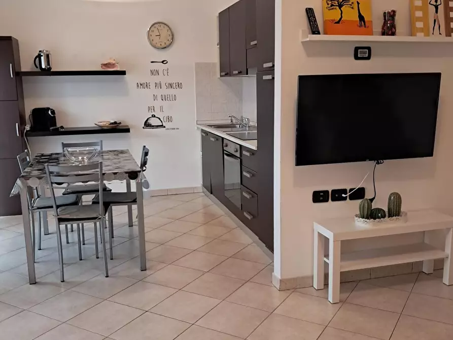 Immagine 1 di Appartamento in affitto  a Carrara