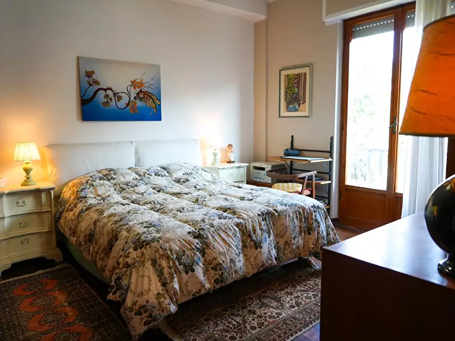 Immagine 14 di Appartamento in vendita  a Massa