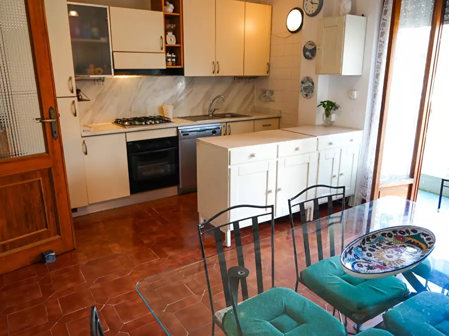 Immagine 6 di Appartamento in vendita  a Massa