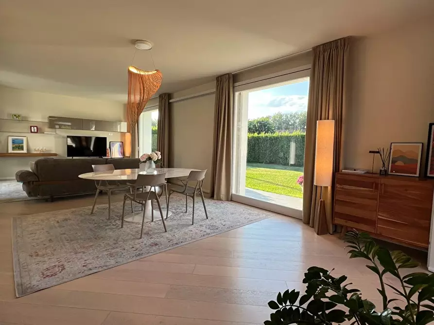Immagine 69 di Villa in vendita  a Capannori