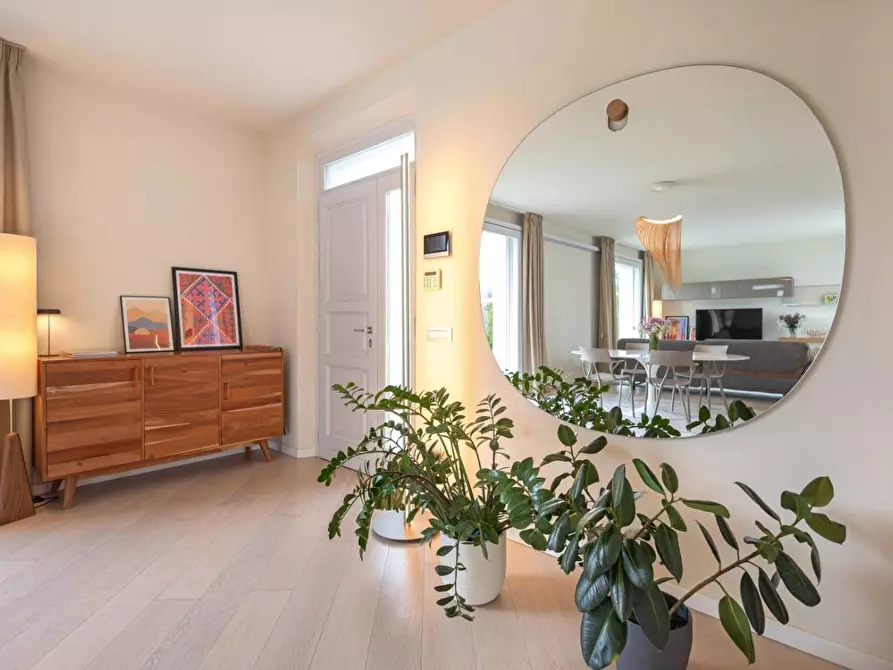 Immagine 36 di Villa in vendita  a Capannori