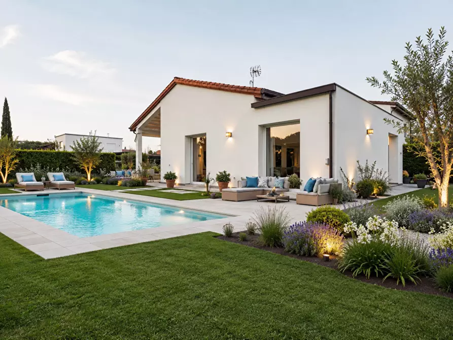 Immagine 4 di Villa in vendita  a Capannori