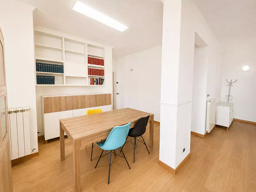 Immagine 6 di Appartamento in vendita  a Pontedera