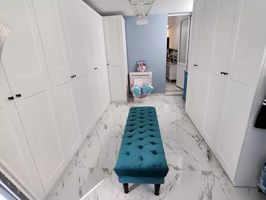 Immagine 45 di Villa in vendita  a Viareggio