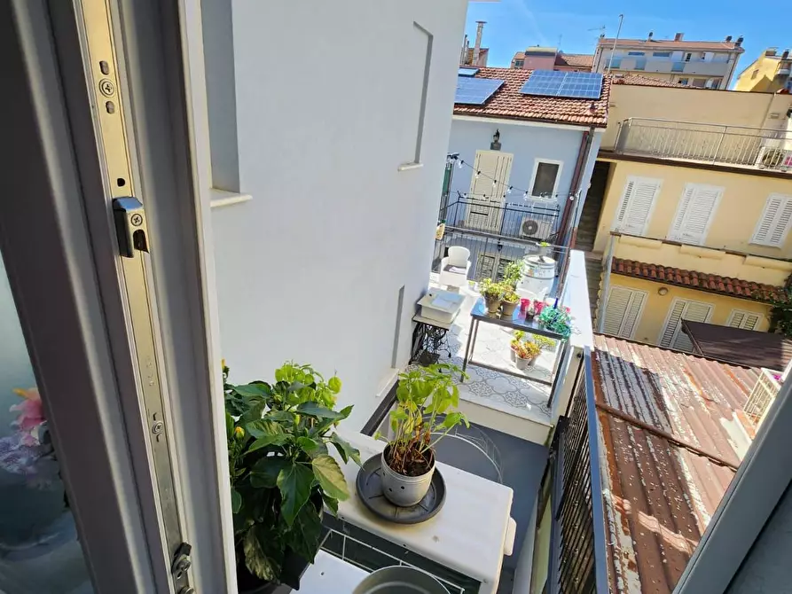 Immagine 24 di Villa in vendita  a Viareggio