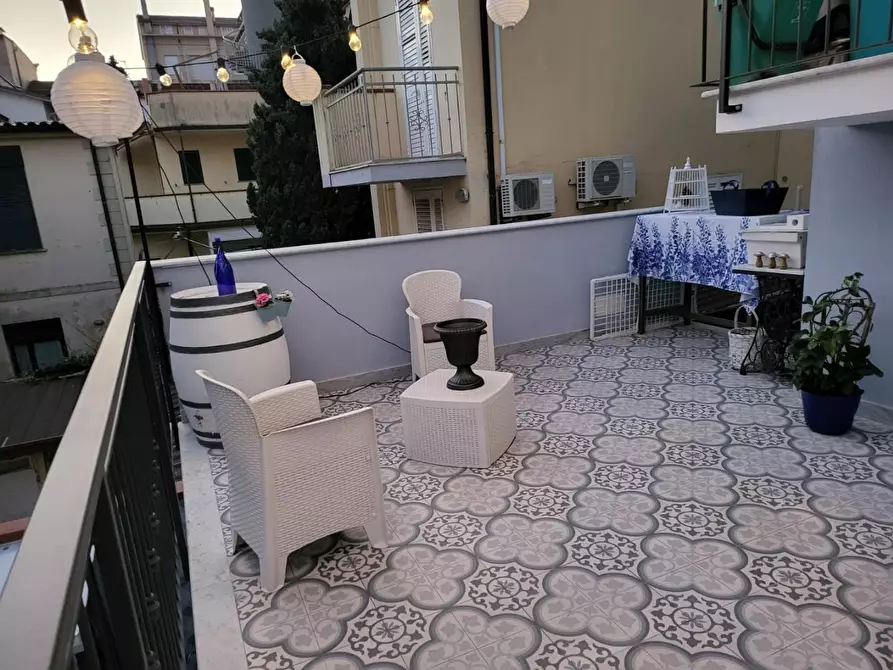 Immagine 27 di Villa in vendita  a Viareggio