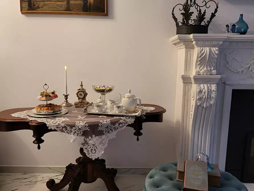 Immagine 22 di Villa in vendita  a Viareggio