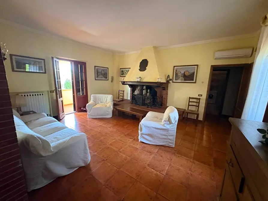 Immagine 16 di Casa colonica in vendita  a Palaia